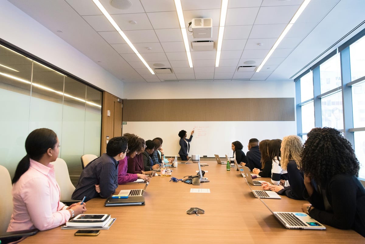 Too Many Cooks: How Stakeholder Overload Slows Down Projects